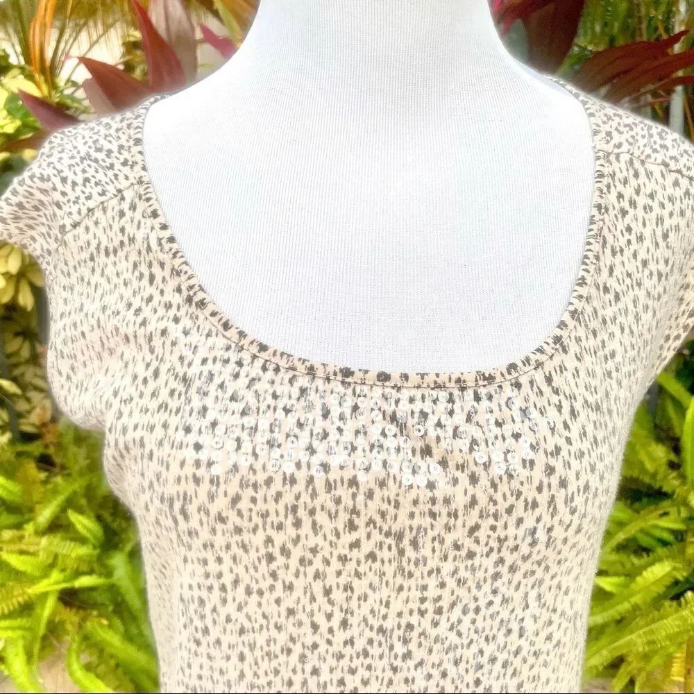 🍍3/$15🍍 Loft Micro Leopard Print Sequin Top - Picture 4 of 8